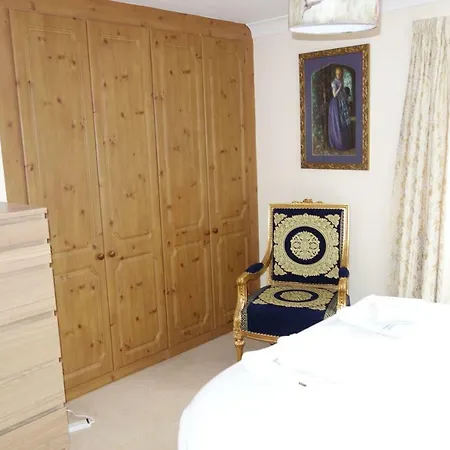'Spirit Of Avalon' Four Bedrooms, 500 Metres To Town Centre Glastonbury Exterior photo