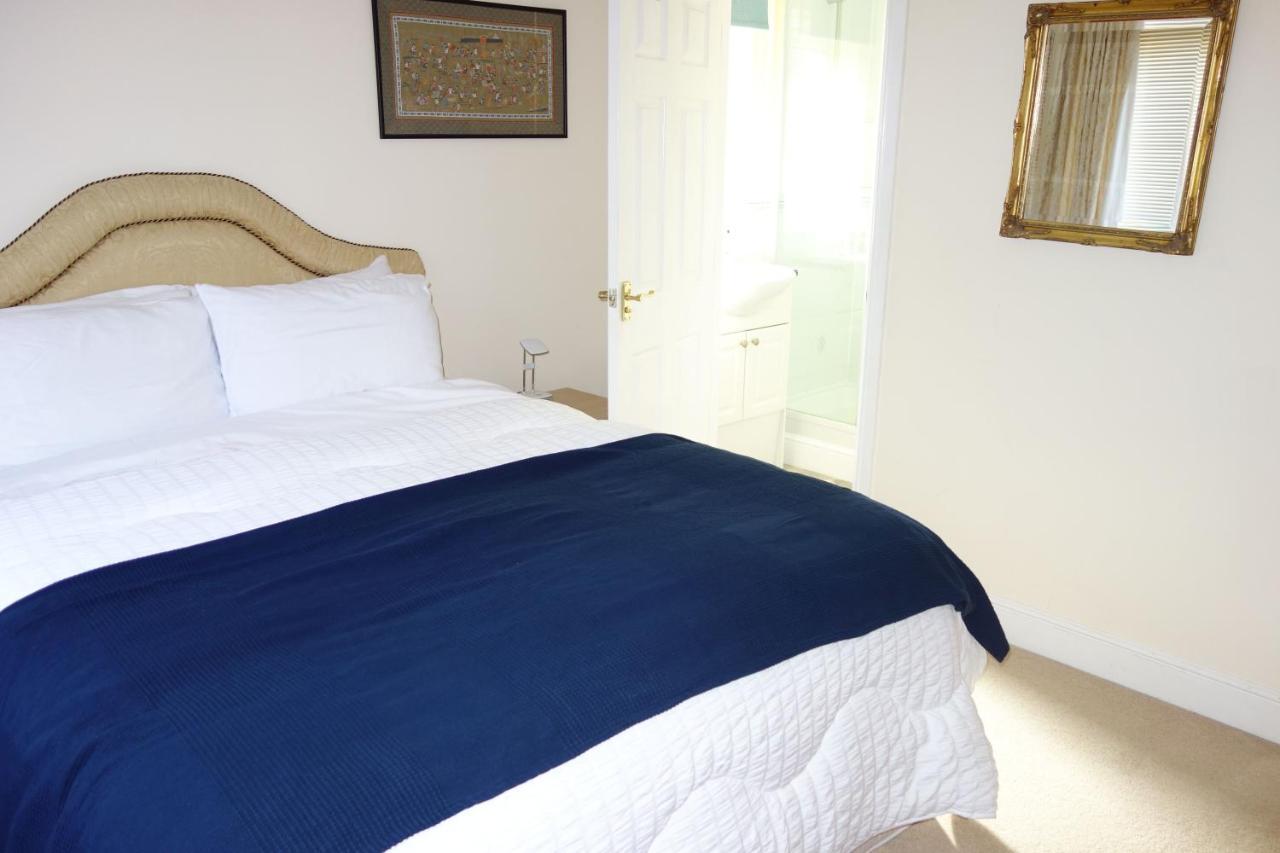 'spirit Of Avalon' Four Bedrooms, 500 Metres To Town Centre