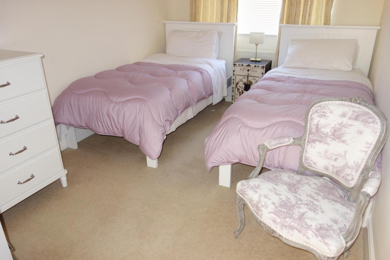 'spirit Of Avalon' Four Bedrooms, 500 Metres To Town Centre Holiday home